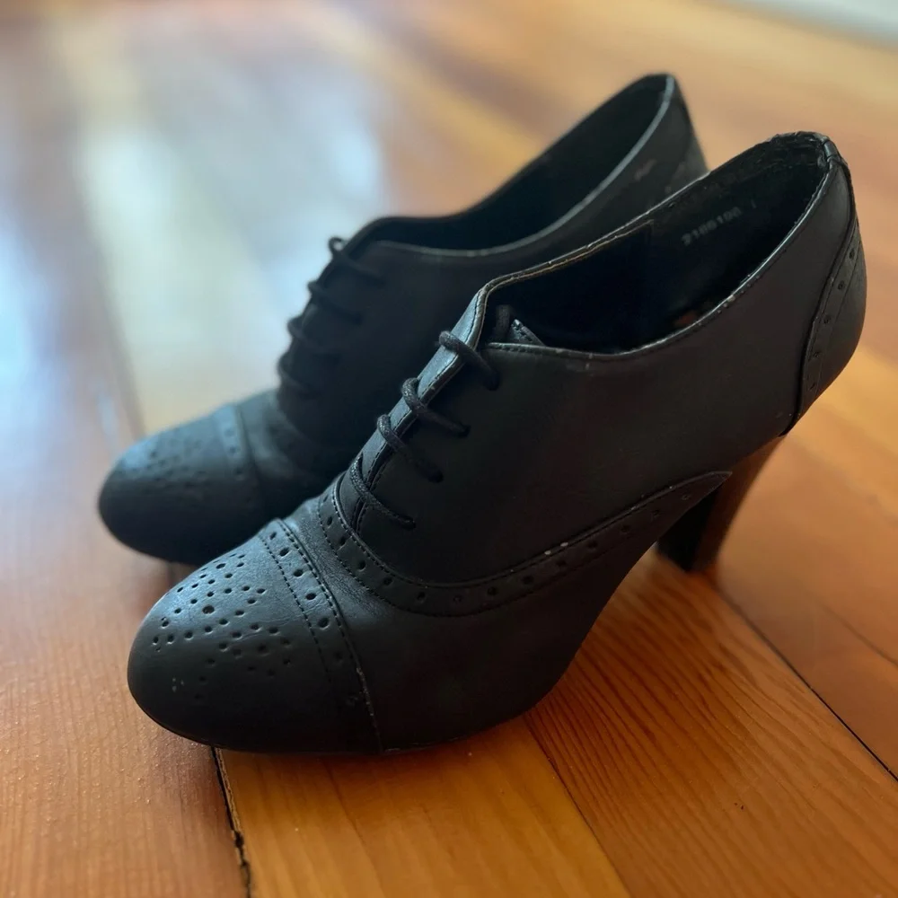 Lace up heeled witch boot - Picture 1 of 10